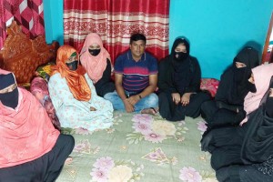 ৭ স্ত্রীকে নিয়ে পাটিকাবাড়ীর রবিজুলের সুখের সংসার