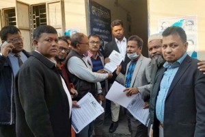 কুষ্টিয়ায় এ্যাড. অপু’র নেতৃত্বে লিফলেট বিতরণ