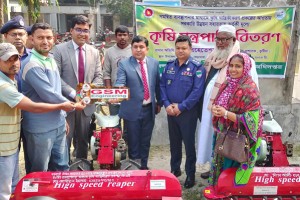 ভেড়ামারায় বিনামূল্যে কৃষি যন্ত্রপাতি বিতরণ