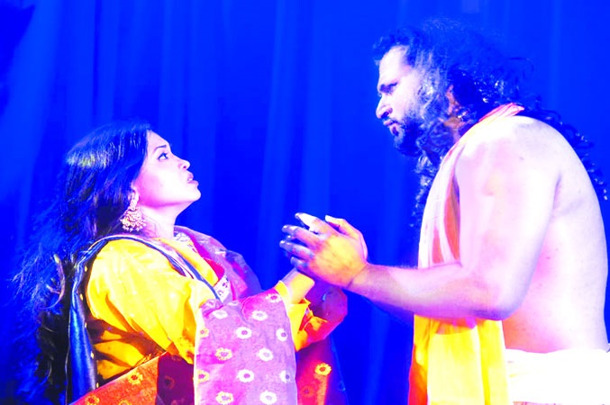 মহাকাল নাট্য সম্প্রদায়ের নতুন নাটক‘সুরেন্দ্র কুমারী’র উদ্বোধনী মঞ্চায়ন কাল