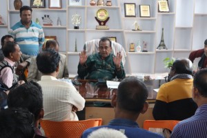 মিরপুরে পূজা উদযাপন পরিষদের নেতাকর্মীদের সাথে কামারুলের মতবিনিময়