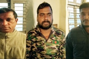 কুষ্টিয়ায় ফেন্সিডিলসহ আটক-৩