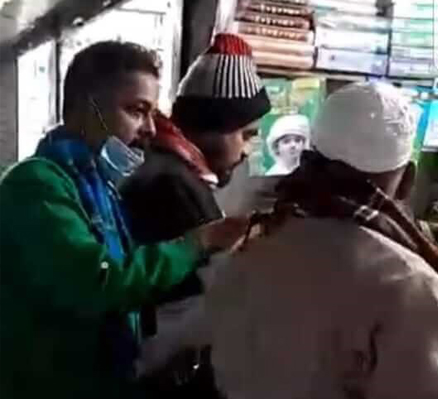 কুষ্টিয়া এ্যাড. অপুর নেতৃত্বে বিএনপির লিফলেট বিতরণ