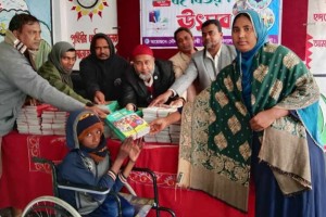 দৌলতপুরে প্রতিবন্ধী শিক্ষার্থীদের মাঝে নতুন বই ও কম্বল বিতরণ