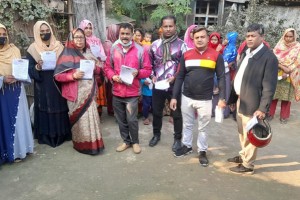 মিরপুর ও ভেড়ামারা বিএনপির উদ্যোগে উঠান বৈঠকে লিফলেট বিতরণ