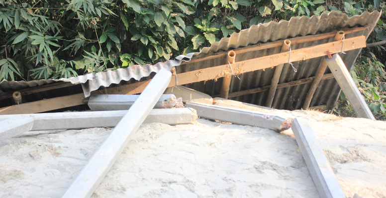 কুমারখালীতে পারিবারিক শত্রুতার জেরে দোকান ঘর ভাংচুরের অভিযোগ