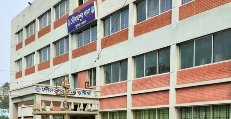 দৌলতপুরে ছাত্রদল ও যুবদল নেতা গ্রেফতার