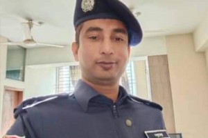 দৌলতপুরে এএসআই’র বিরুদ্ধে ফেন্সিডিল গায়েব করার অভিযোগ