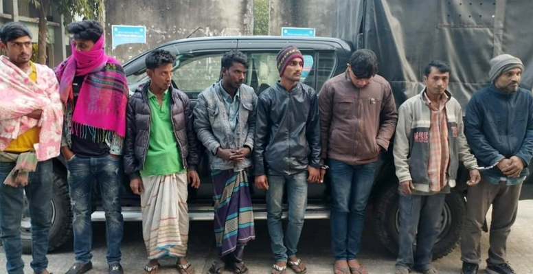 কুষ্টিয়ায় হেরোইন গাঁজা এবং ট্যাপেন্টাডল ট্যাবলেট সহ ৯জন গ্রেপ্তার