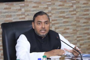 মজুতদারি করে পণ্যের দাম বাড়ালে সরকার কঠোর হতে পিছপা হবে না : বাণিজ্য প্রতিমন্ত্রী