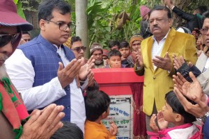 শেখ হাসিনা ছাড়া এদেশে উন্নয়নের লোক নেই : আব্দুর রউফ এমপি