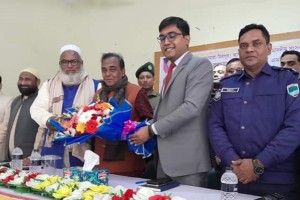 প্রশাসনের ভাবমূর্তি ক্ষুন্ন হয় এমন কোন কাজ করবেন না : কামারুল আরেফিন এমপি