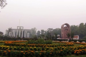 বাহারি ফুলের সৌরভে মাতোয়ারা ইসলামী বিশ্ববিদ্যালয়