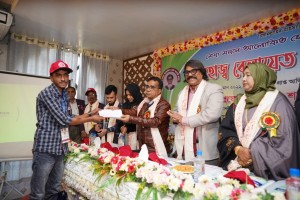 মিরপুরে শিক্ষার্থীদের মাঝে দশ লাখ টাকার শিক্ষা বৃত্তি প্রদান