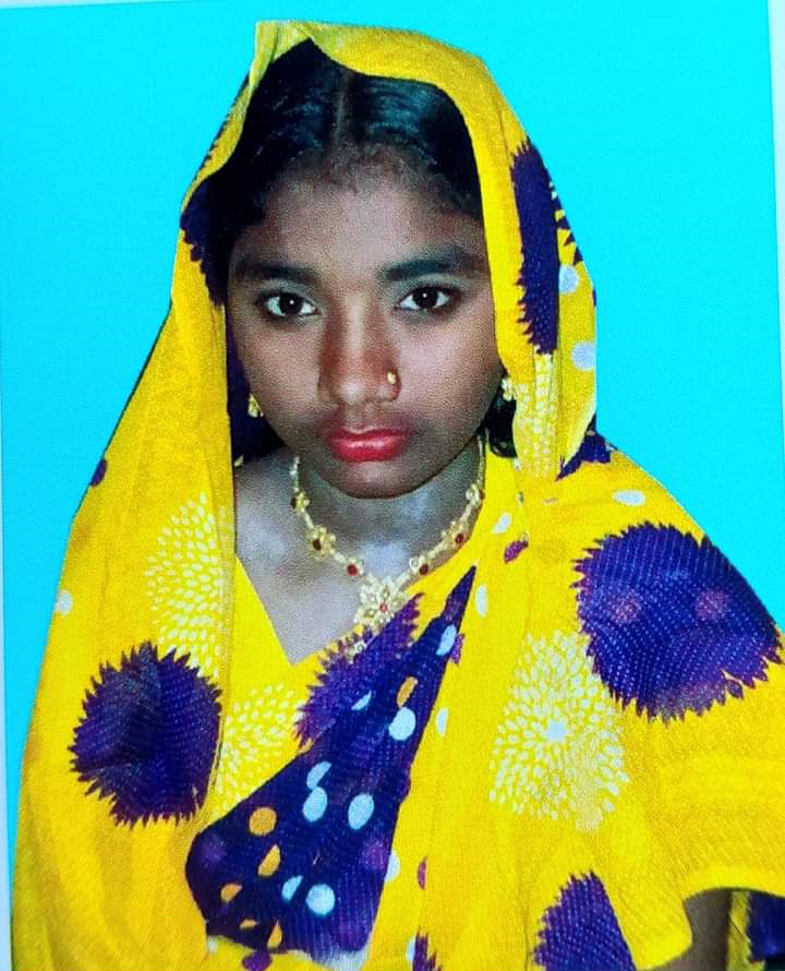 হরিণাকুন্ডুতে ৪০ দিন ধরে হদিস নেই এক গৃহবধুর 5 173867831467a2202a3ad91 1 হরিণাকুন্ডুতে ৪০ দিন ধরে হদিস নেই এক গৃহবধুর