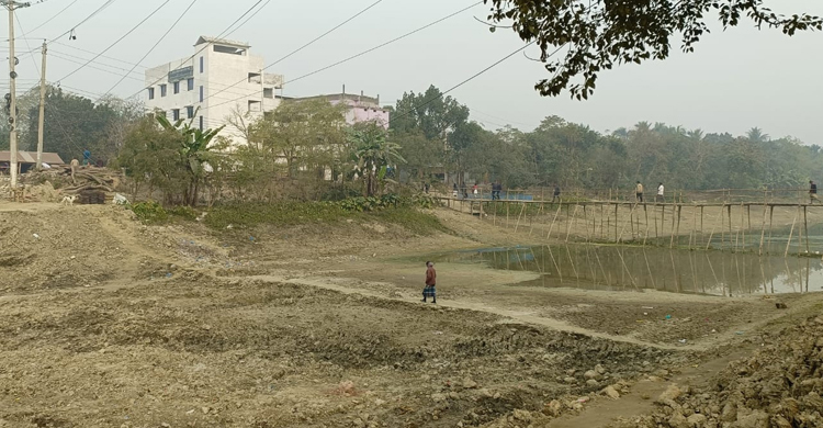 কুষ্টিয়ায় জিকে প্রকল্পের খালে পানি না থাকায় বিপাকে লক্ষাধিক কৃষক