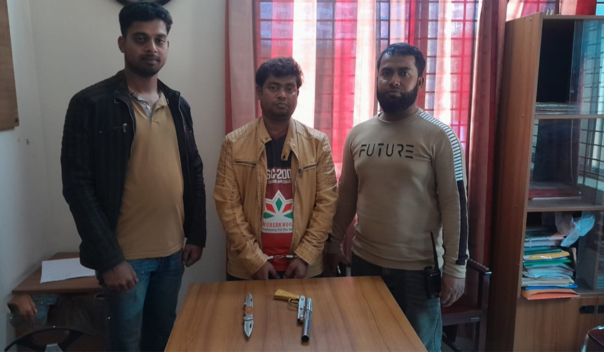 কুষ্টিয়ায় অস্ত্রসহ যুবক গ্রেফতার