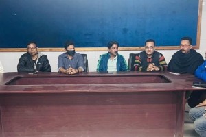 পেশাগত দায়িত্ব পালনকালে এটিএন বাংলার সাংবাদিক তুহিনকে লাঞ্ছিত প্রতিবাদে কুষ্টিয়া টেলিভিশন জার্নালিস্ট এসোসিয়েশনের জরুরী সভা, থানায় এজাহার দায়ের