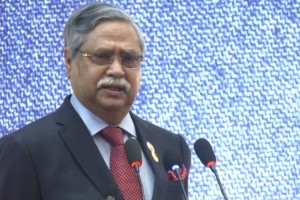 বিশ্বের সব সম্ভাব্য স্থানে রপ্তানি পণ্যের বাজার ছড়িয়ে দিতে হবে ঃ রাষ্ট্রপতি