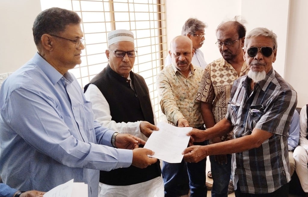 173867848267a220d2183b0 1 কুমারখালীতে জেলা পরিষদের অর্থায়নে প্রায় ৭০ লাখ টাকার বরাদ্দ পত্র বিতরণ