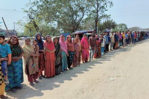 দৌলতপুরে উচ্ছেদ আতঙ্কে ৩ শতাধিক ভুমিহীন মানুষ ও ২শতাধিক ব্যবসায়ী 