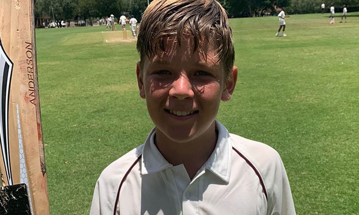 ৫০ ওভারের ম্যাচে প্রথম ট্রিপল সেঞ্চুরি