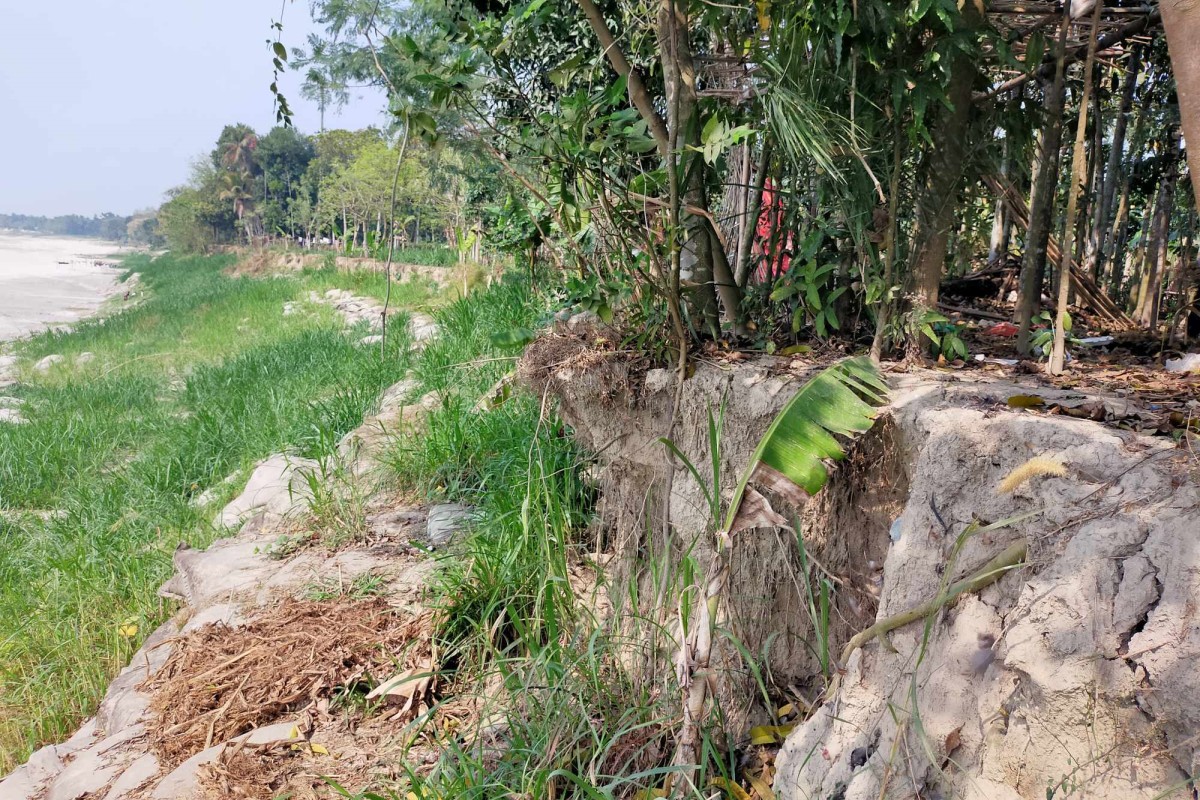 চার যুগের অধিক সময় ধরে নদী ভাঙন কুমারখালীতে নদী ভাঙনের কবলে চারটি গ্রাম