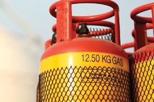 আট মাসে এলপি গ্যাসের দাম বেড়েছে ৪৮৩ টাকা