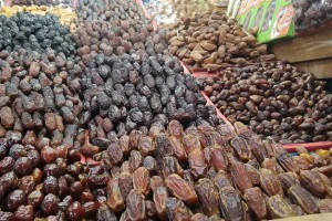 রোজার আগে খেজুরের বাজার অস্থির