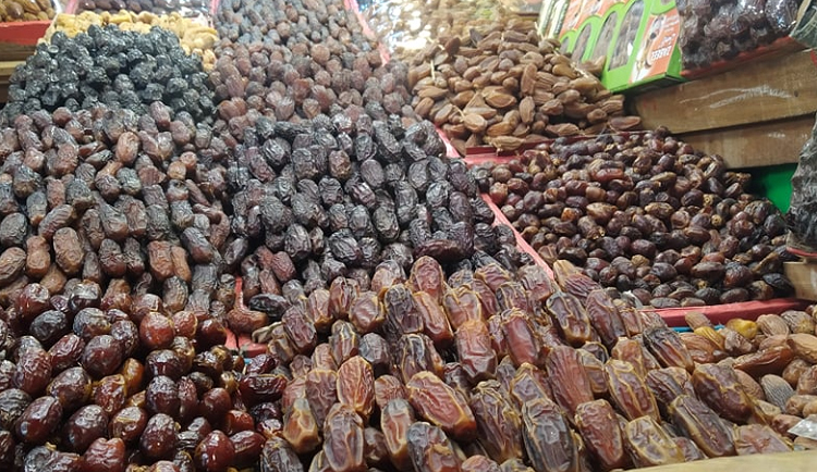 রোজার আগে খেজুরের বাজার অস্থির