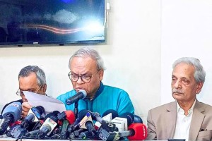 সর্বোচ্চ বিচারঙ্গণের আইনজীবীদের মর্যাদা ধূলোয় মেশালো সরকার : রিজভী