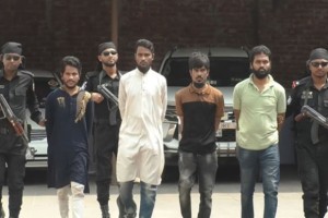 রোহিঙ্গা ক্যাম্পে অভিযান আরসার বাংলাদেশ শাখার প্রধানসহ আটক ৪