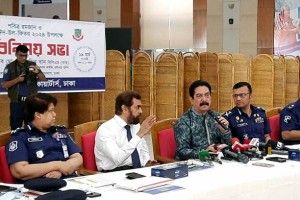 বাড়তি ভাড়া নিলে পরিবহন বন্ধের হুঁশিয়ার