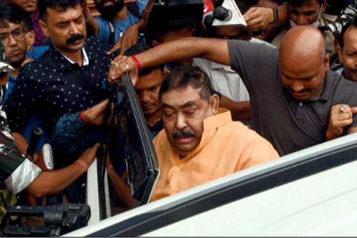 ভারতের লোকসভা নির্বাচনের সময় যে রাজনীতিকেরা কারাগারে থাকতে পারেন
