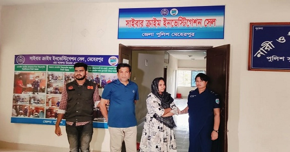 মেহেরপুরে পৃথক ঘটনায় ৩ প্রতারক আটক