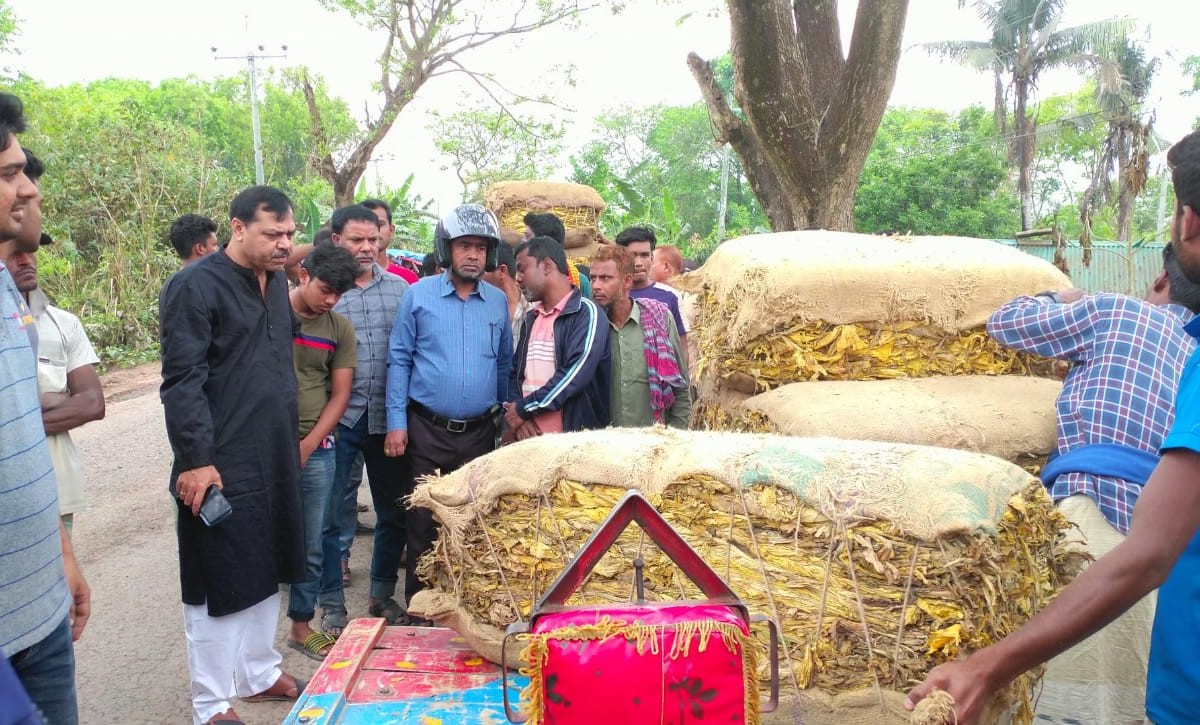 দৌলতপুরে ব্যবসায়ীর চুরি যাওয়া তামাক উদ্ধার 