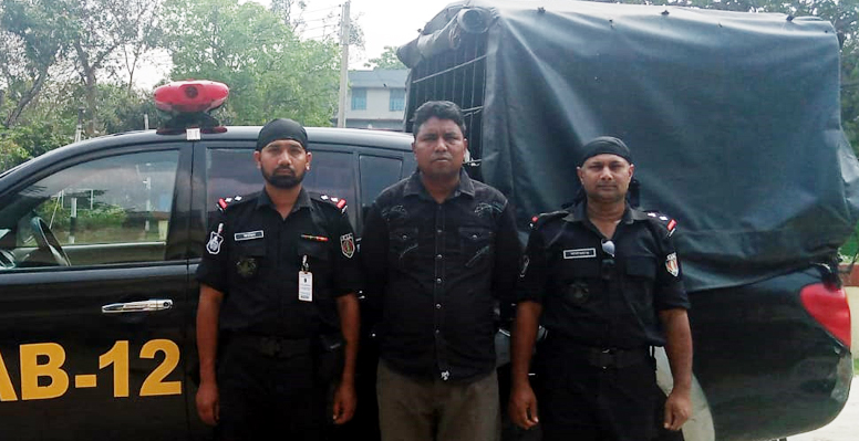 কুষ্টিয়ায় পিতাকে হত্যার পর ছেলেকে হত্যার চেষ্টা