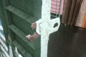 কুষ্টিয়ায় দিনে-দুপুরে প্রবাসীর বাড়ির গ্রীল কেটে স্বর্ণালংকার নগদ টাকা চুরি ! 