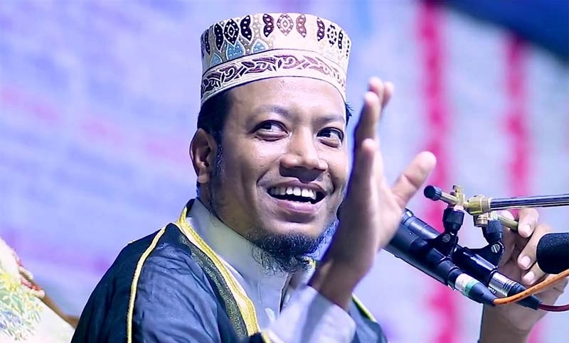 কুষ্টিয়ার ইসলামী বক্তা আমির হামজাসহ ৫ জনের বিরুদ্ধে চার্জশিট 