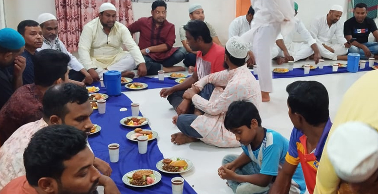যুবলীগ নেতা ইমনের উদ্যোগে এতিম শিশুদের নিয়ে ইফতার 
