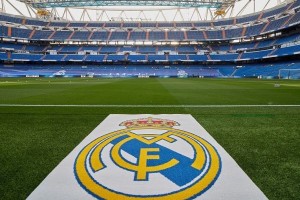 সিটিকে ভয় দেখাতে বার্নাব্যুর ছাদ ঢাকার অনুমতি চেয়েছে রিয়াল মাদ্রিদ