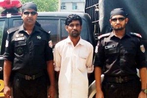 দৌলতপুরে দন্ডপ্রাপ্ত পলাতক আসামি গ্রেফতার