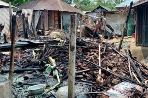 কুমারখালীতে আগুনে পুড়লো গবাদিপশু ও ঘরবাড়ি! 