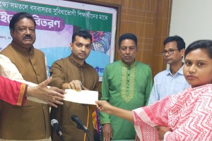 শেখ হাসিনার নেতৃত্বে এগিয়ে যাচ্ছে পিছিয়ে পড়া জনগোষ্ঠী : আবদুর রউফ এমপি