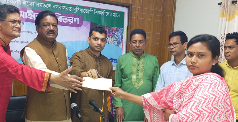 শেখ হাসিনার নেতৃত্বে এগিয়ে যাচ্ছে পিছিয়ে পড়া জনগোষ্ঠী : আবদুর রউফ এমপি