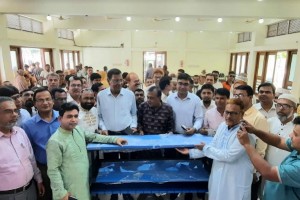 ভেড়ামারায় জাইকা ও সরকারী অর্থায়নে শিক্ষা প্রতিষ্ঠানে বেঞ্চ বিতরণ