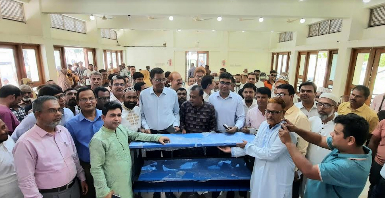 ভেড়ামারায় জাইকা ও সরকারী অর্থায়নে শিক্ষা প্রতিষ্ঠানে বেঞ্চ বিতরণ