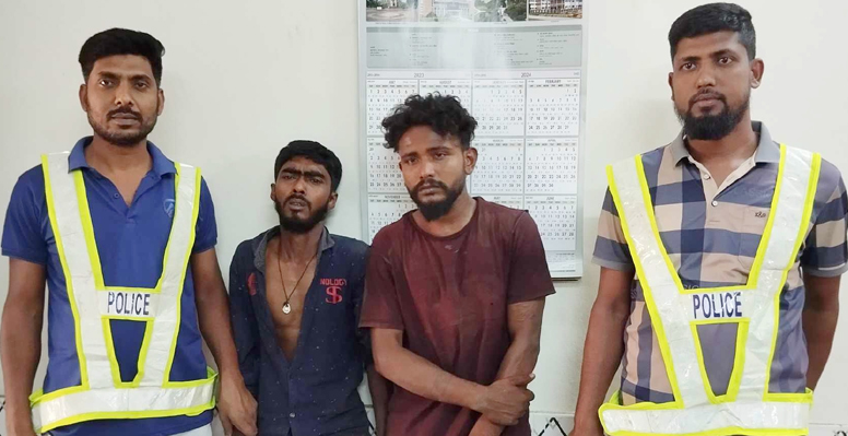 ইবিতে চোর সন্দেহে আটক ২