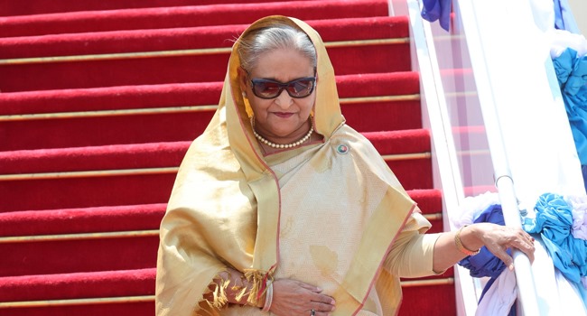 থাইল্যান্ডে প্রধানমন্ত্রী শেখ হাসিনাকে লাল গালিচা সংবর্ধনা