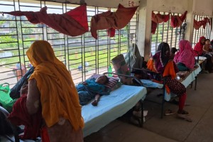 রোগীতে ঠাসা কুমারখালী হাসপাতাল 